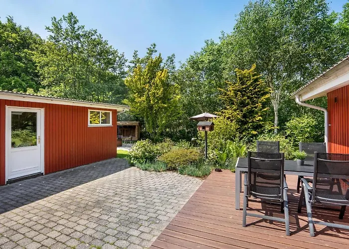 Three-bedroom In Holiday home